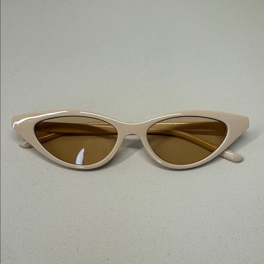 Chic Cream Sunglasses